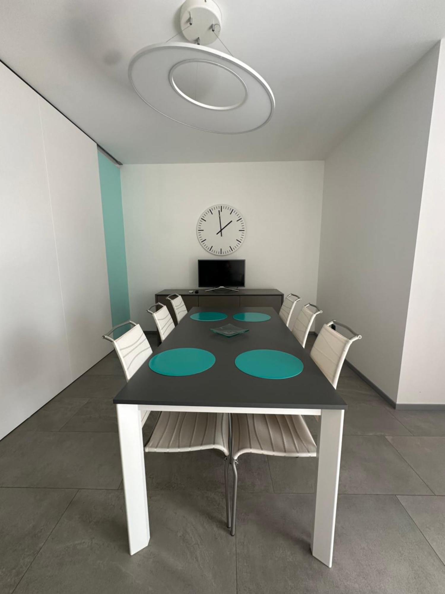 Modern Flat With A Stunning View In Cuneo Center Luaran gambar